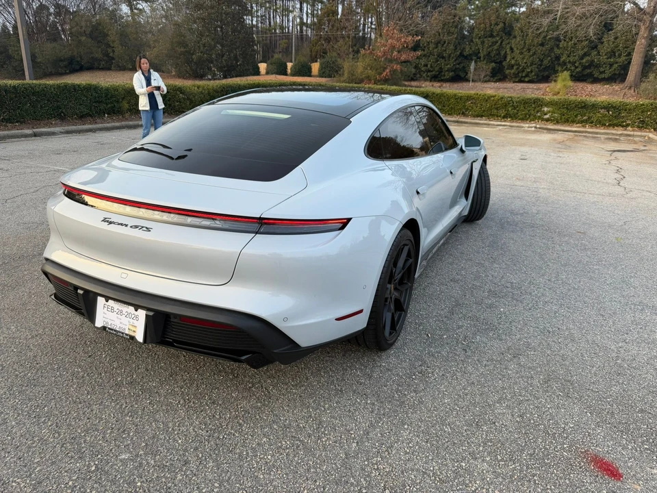 2023 Porsche Taycan GTS - Image 5 of 19
