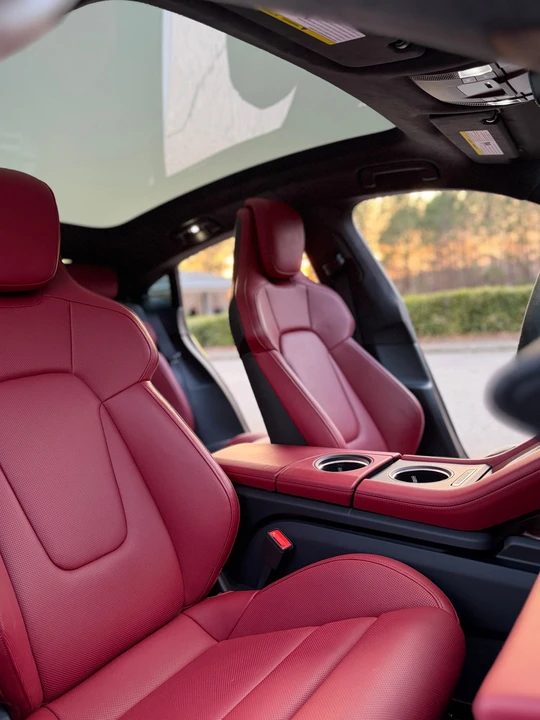 2023 Porsche Taycan GTS - Image 16 of 19