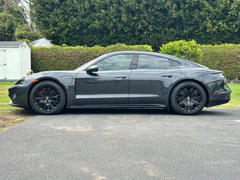 2023 Porsche Taycan GTS - Image 2 of 5
