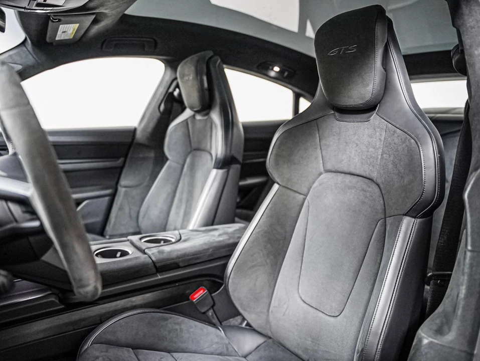 2023 Porsche Taycan GTS - Image 5 of 5