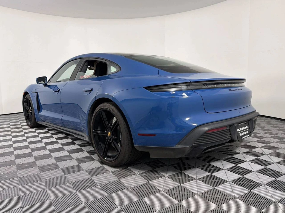 2023 Porsche Taycan GTS - Image 3 of 5