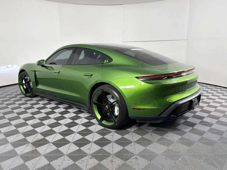 2023 Porsche Taycan GTS - Image 24 of 31