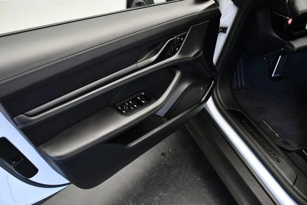 2023 Porsche Taycan GTS - Image 4 of 5