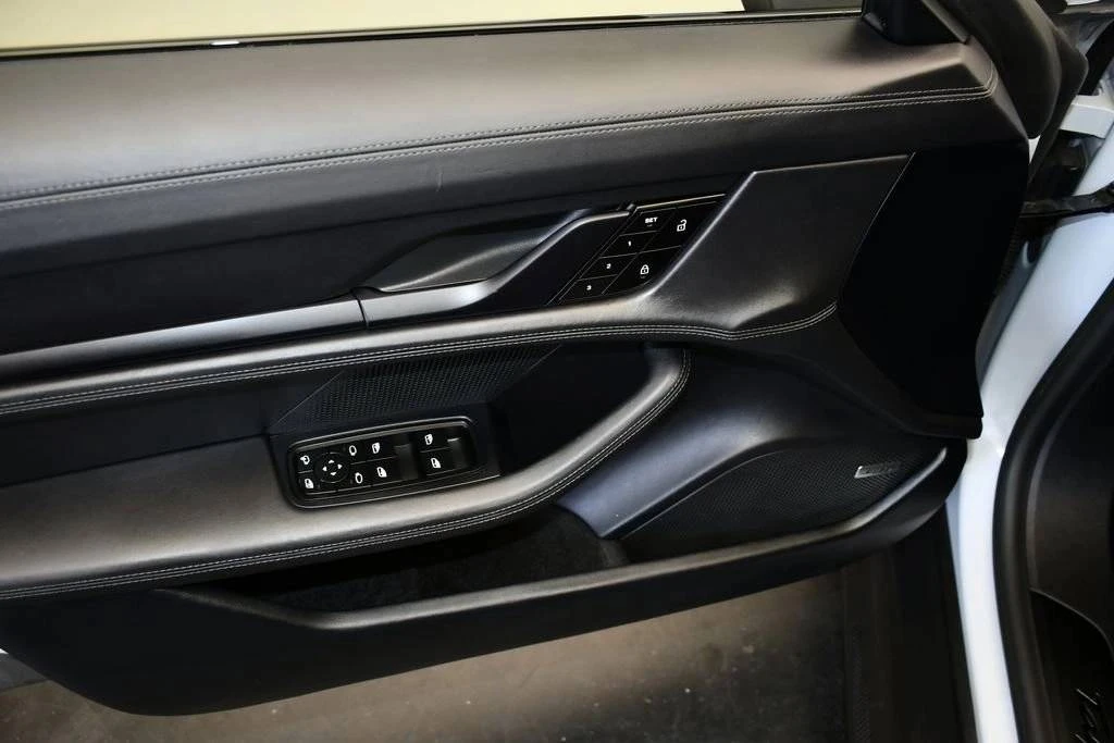 2023 Porsche Taycan GTS - Image 5 of 5