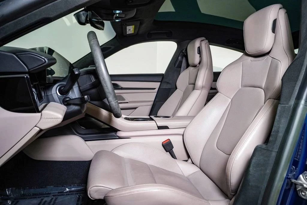 2023 Porsche Taycan GTS - Image 5 of 5
