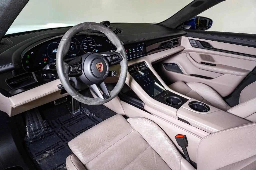 2023 Porsche Taycan GTS - Image 4 of 5