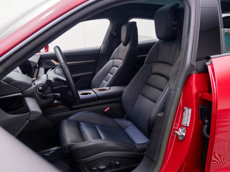 2023 Porsche Taycan GTS - Image 5 of 5