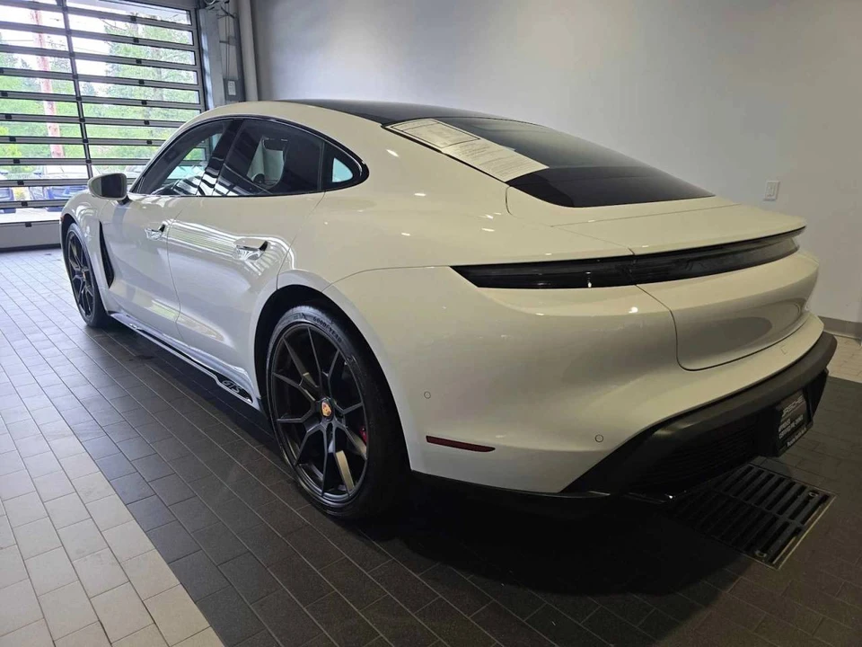 2023 Porsche Taycan GTS - Image 3 of 5