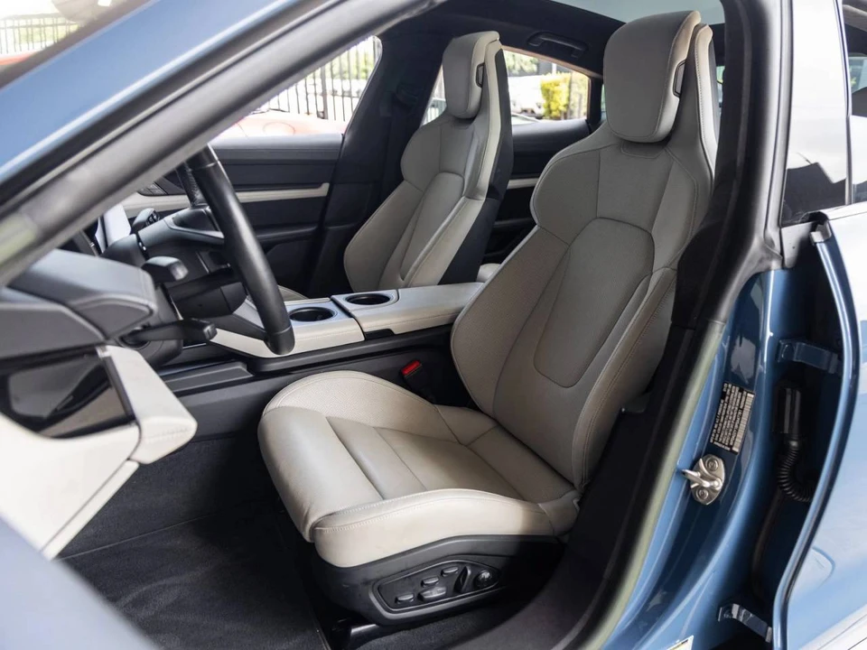 2023 Porsche Taycan GTS - Image 5 of 5
