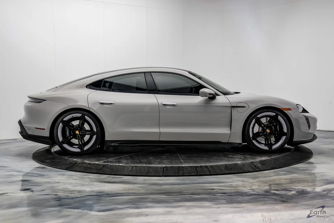 2023 Porsche Taycan GTS - Image 18 of 21