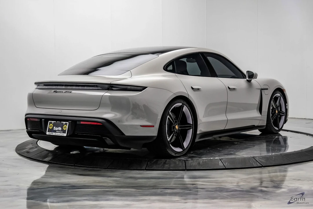 2023 Porsche Taycan GTS - Image 15 of 21