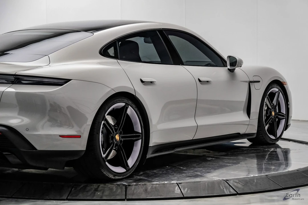 2023 Porsche Taycan GTS - Image 17 of 21