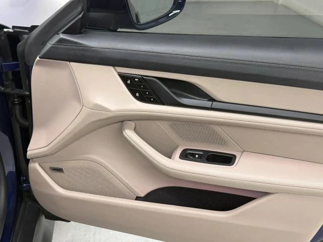 2023 Porsche Taycan GTS - Image 19 of 31