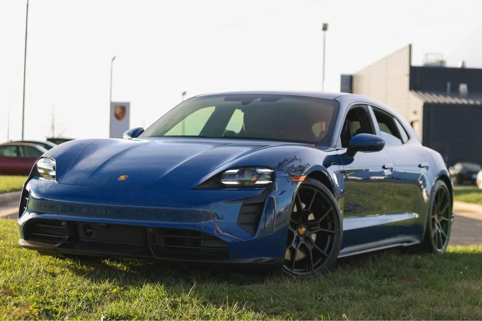 2023 Porsche Taycan GTS - Image 4 of 9