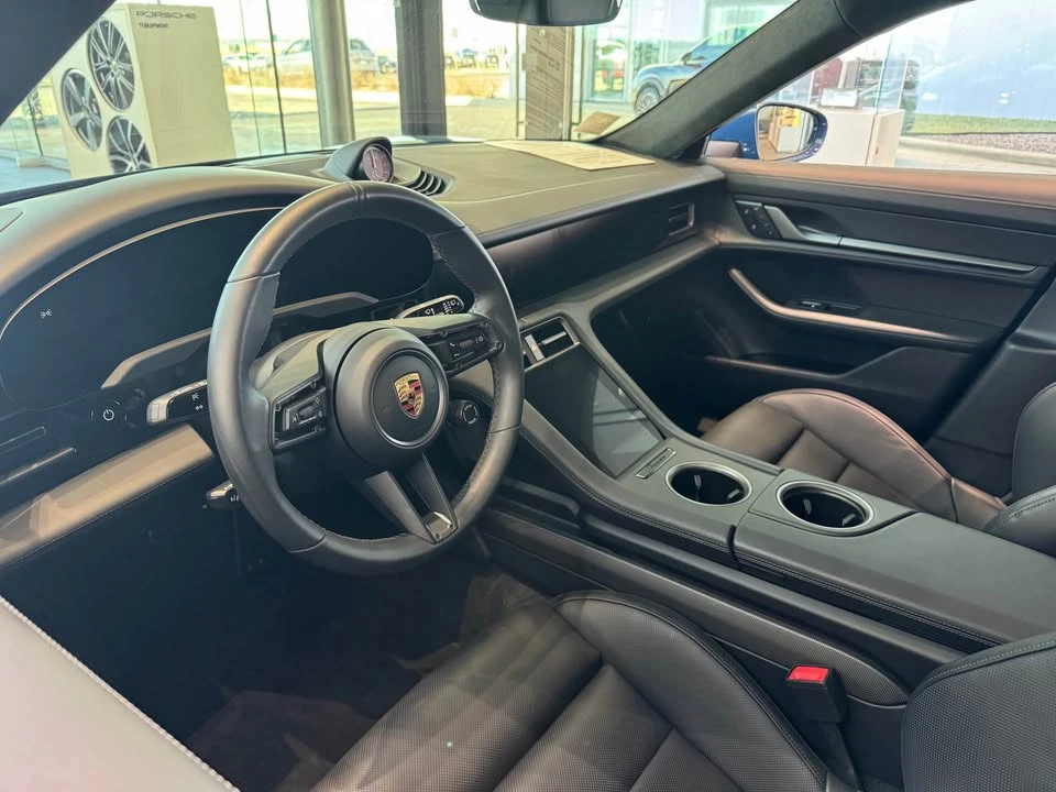 2023 Porsche Taycan GTS - Image 5 of 9