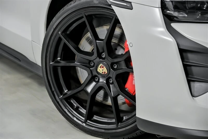 2023 Porsche Taycan GTS - Image 4 of 21