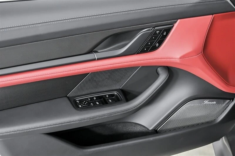 2023 Porsche Taycan GTS - Image 17 of 21