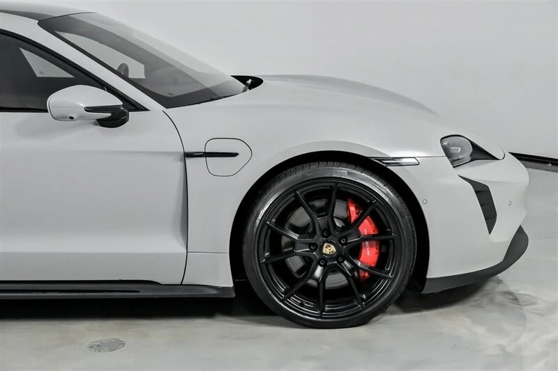 2023 Porsche Taycan GTS - Image 15 of 21