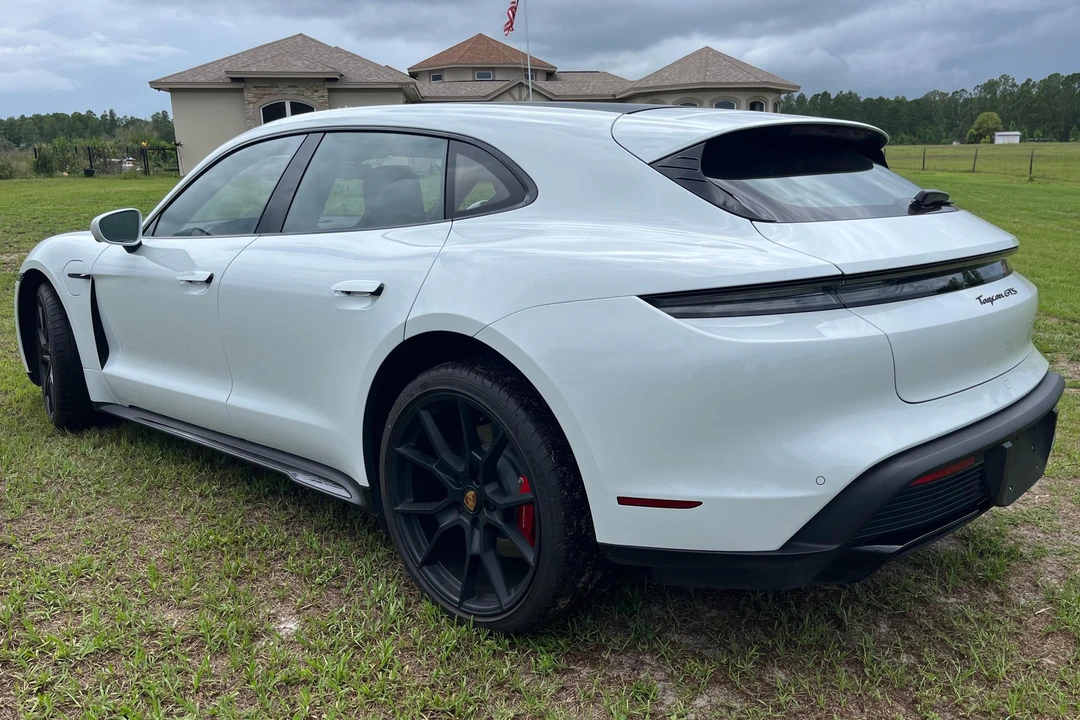 2023 Porsche Taycan GTS - Image 4 of 31