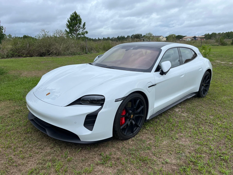 2023 Porsche Taycan GTS - Image 8 of 31