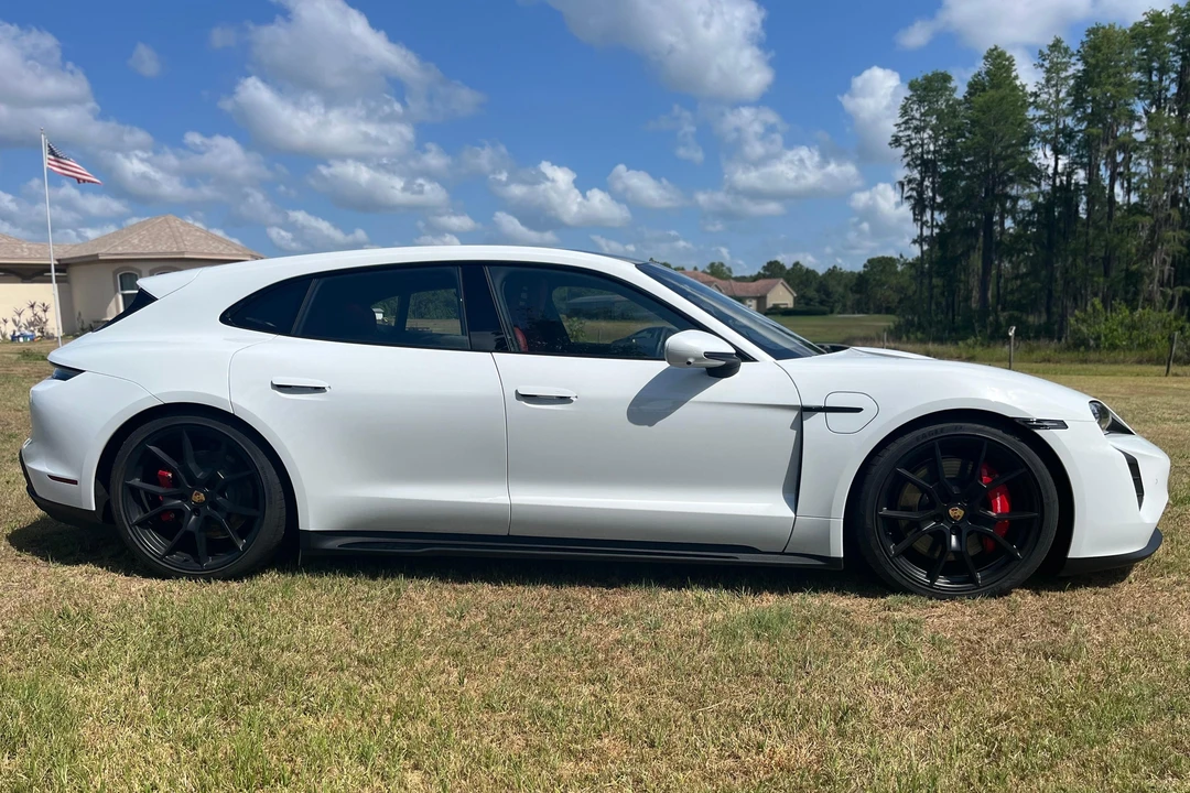 2023 Porsche Taycan GTS - Image 3 of 31