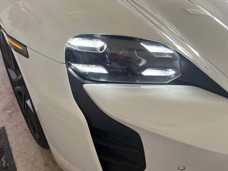2023 Porsche Taycan GTS - Image 18 of 31