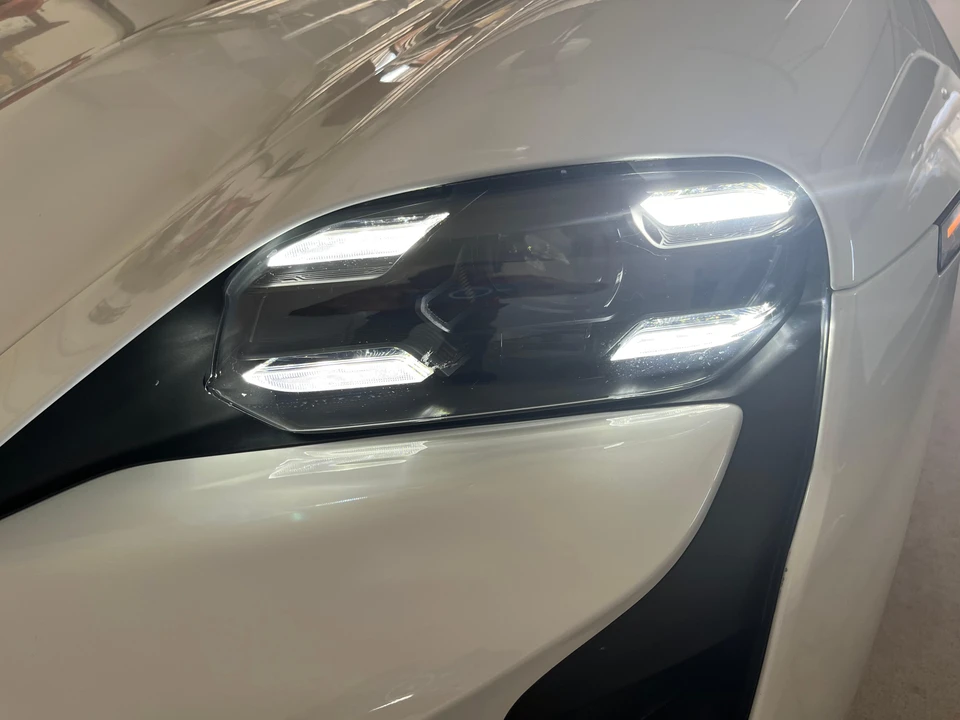 2023 Porsche Taycan GTS - Image 22 of 31
