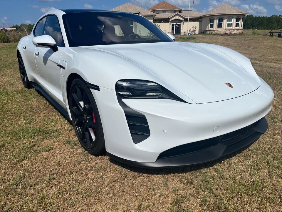 2023 Porsche Taycan GTS - Image 14 of 31