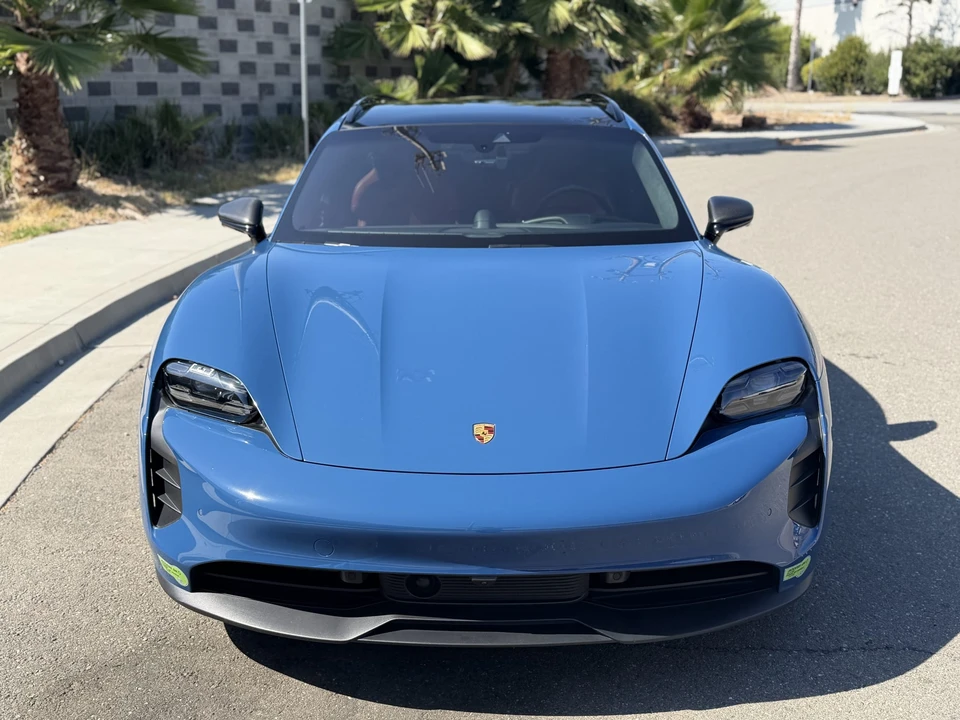 2023 Porsche Taycan Cross Turismo - Image 8 of 31
