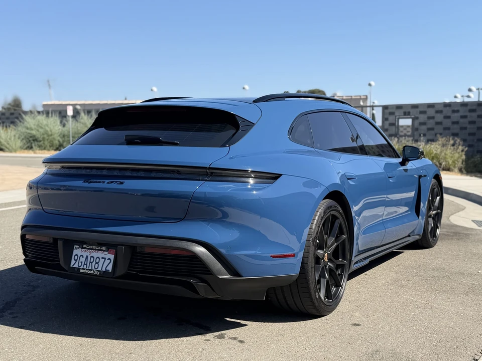 2023 Porsche Taycan Cross Turismo - Image 24 of 31