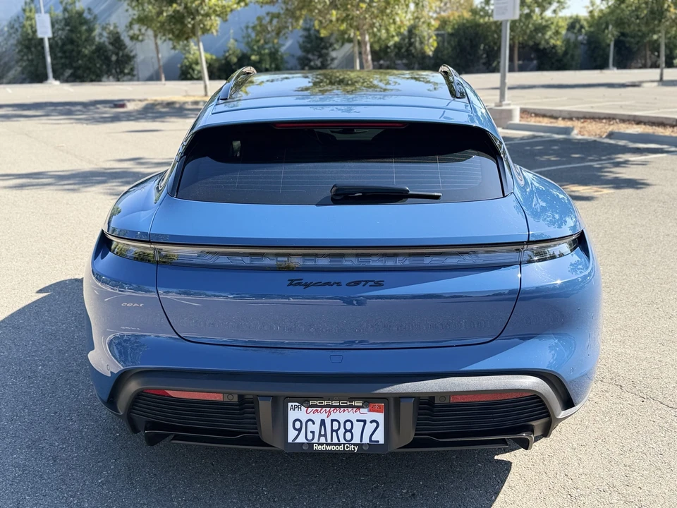 2023 Porsche Taycan Cross Turismo - Image 26 of 31