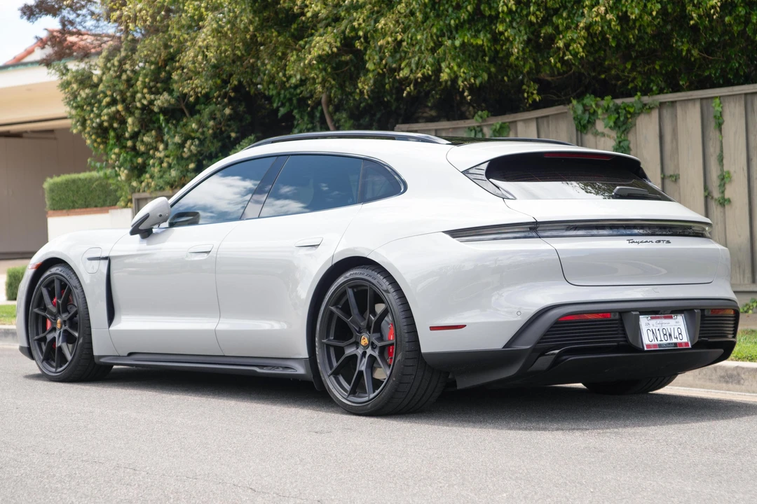 2023 Porsche Taycan GTS - Image 4 of 31