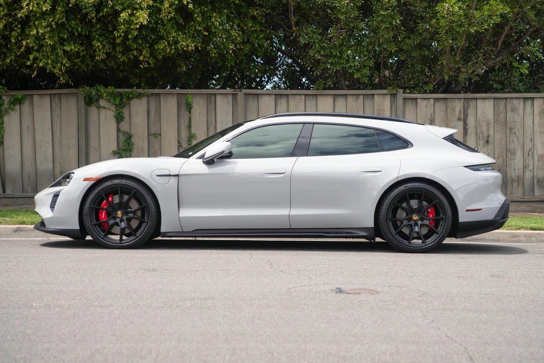 2023 Porsche Taycan GTS - Image 6 of 31