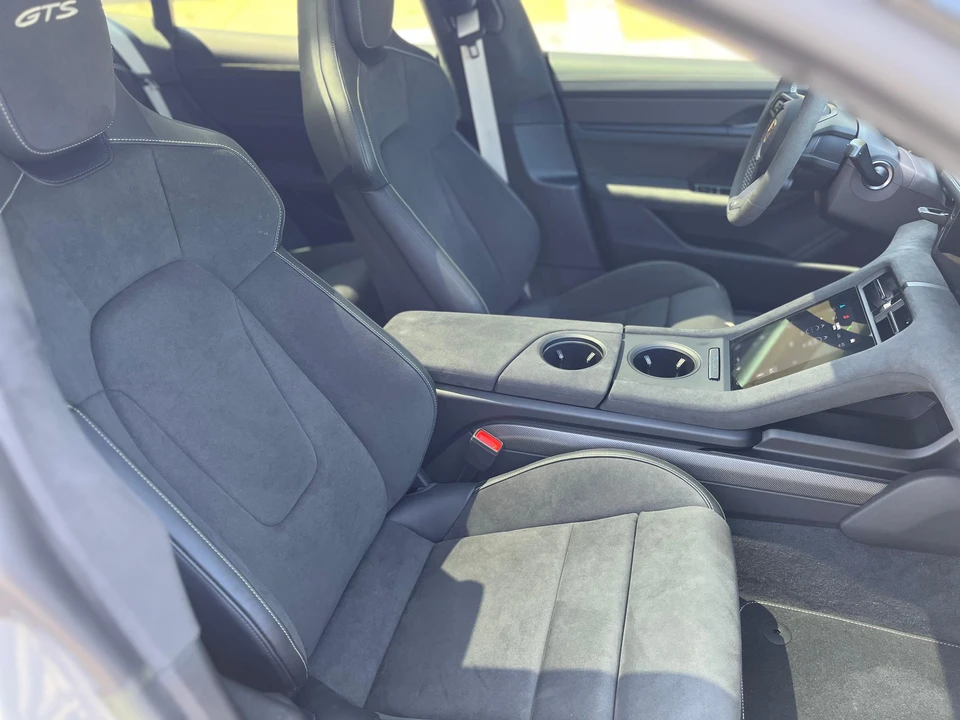 2023 Porsche Taycan GTS - Image 26 of 31