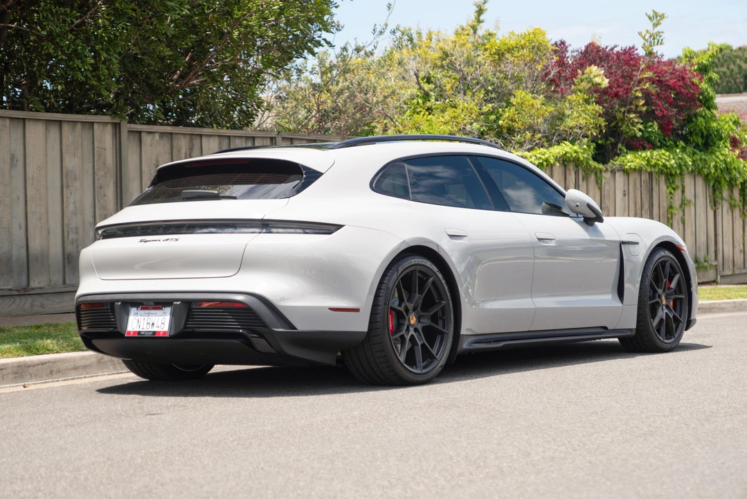 2023 Porsche Taycan GTS - Image 7 of 31