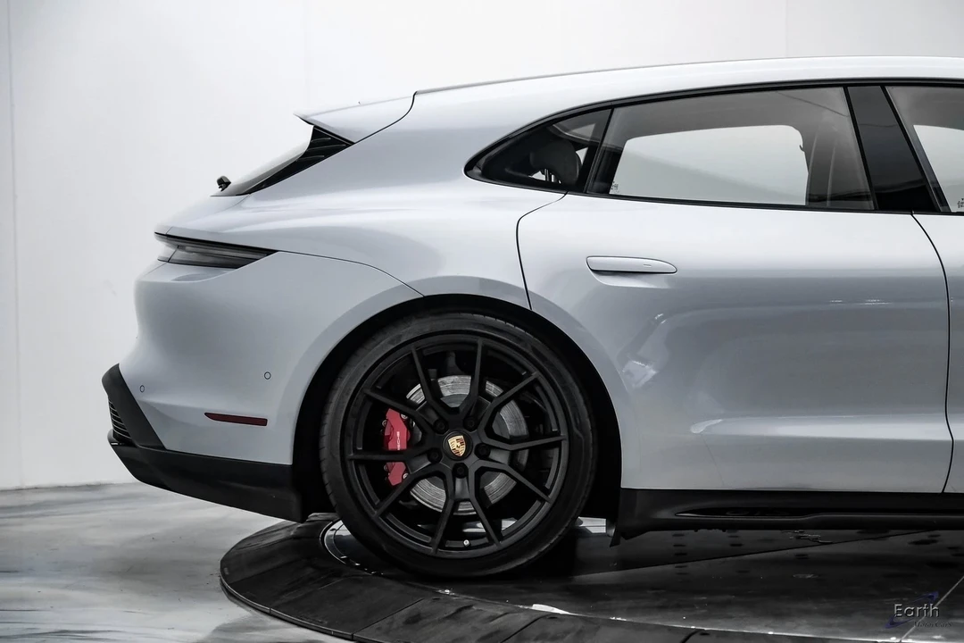 2023 Porsche Taycan GTS - Image 17 of 21