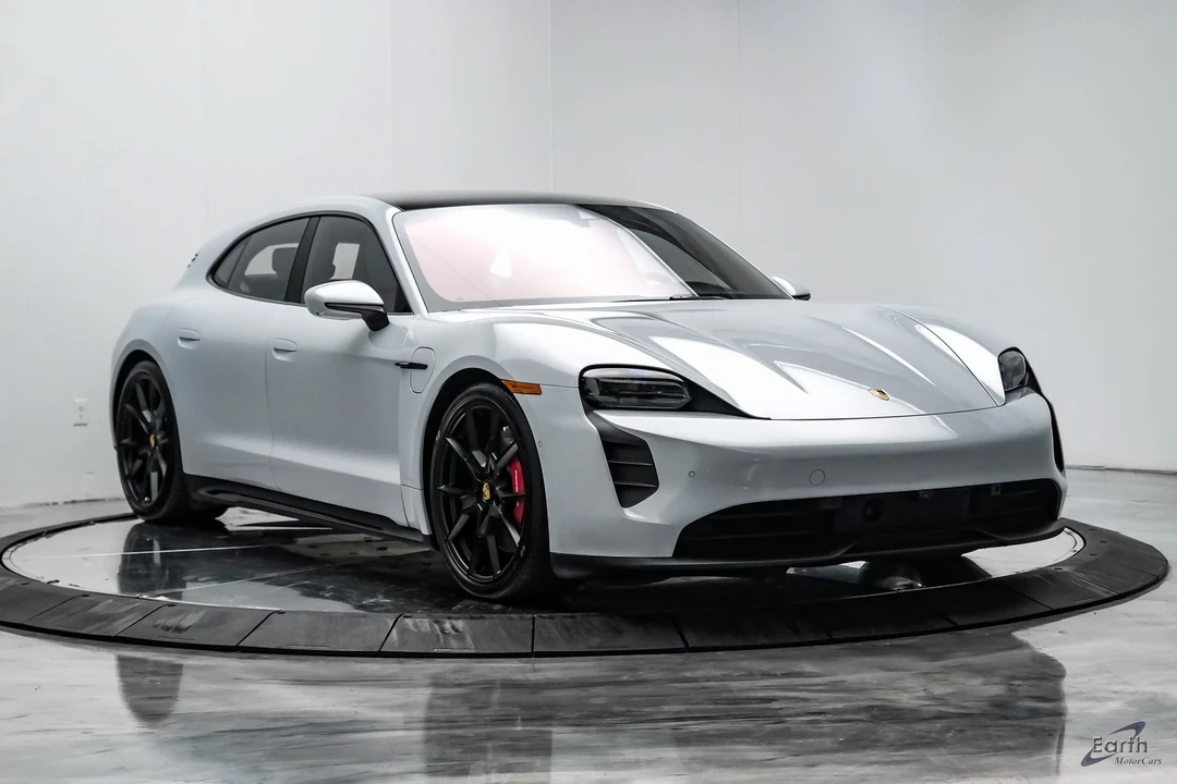 2023 Porsche Taycan GTS - Image 19 of 21