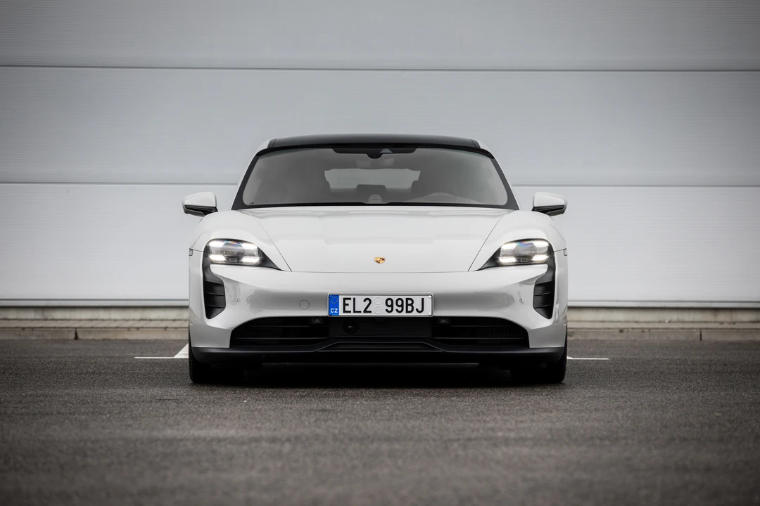 2023 Porsche Taycan GTS - Image 6 of 31