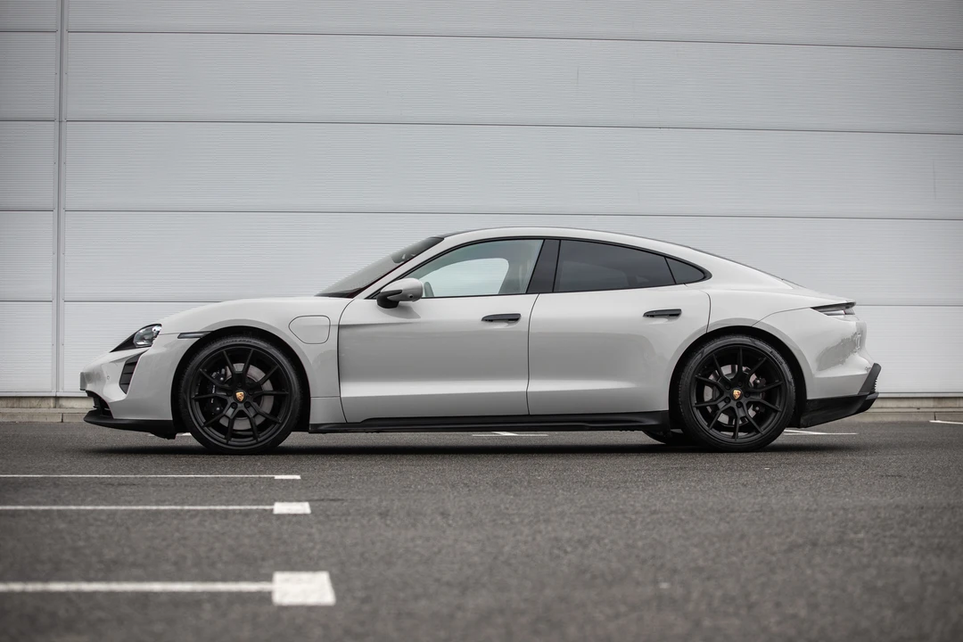 2023 Porsche Taycan GTS - Image 2 of 31
