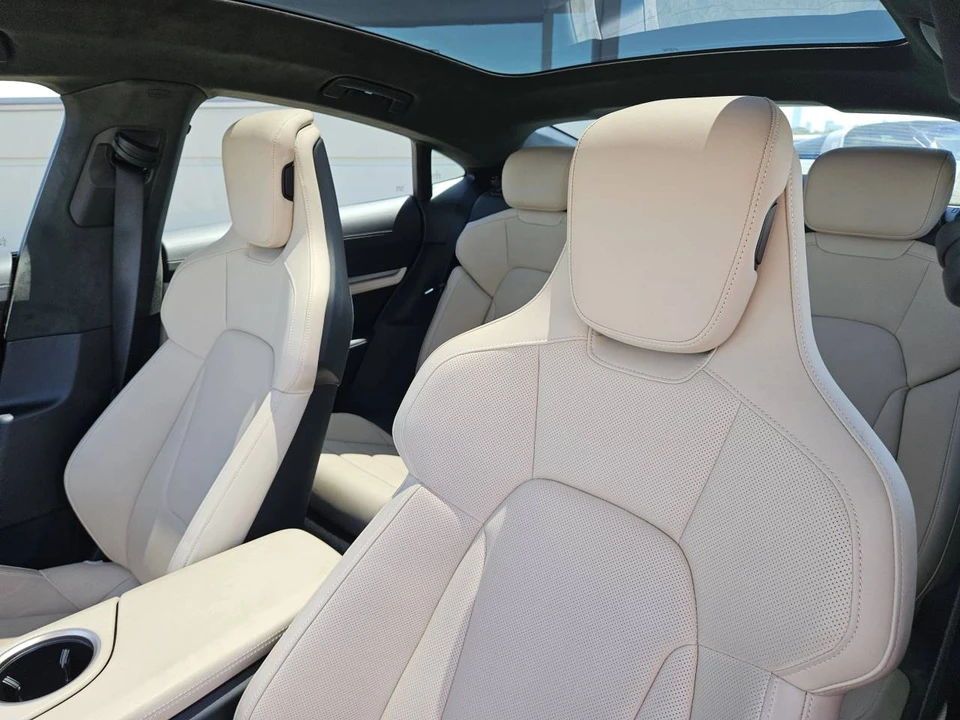 2023 Porsche Taycan GTS - Image 5 of 5
