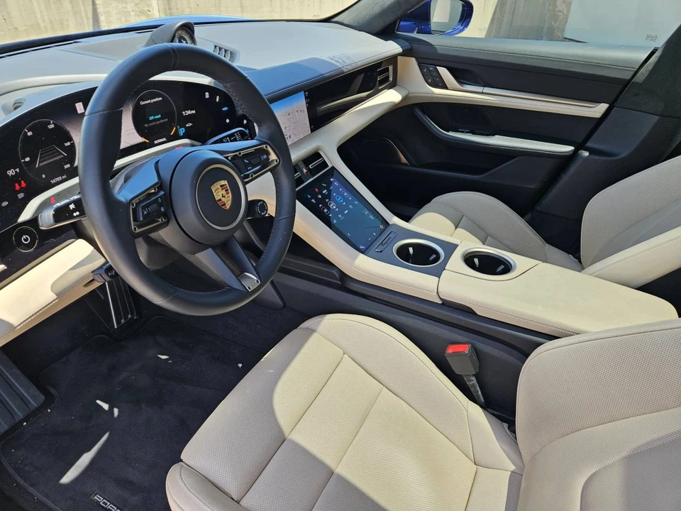 2023 Porsche Taycan GTS - Image 4 of 5