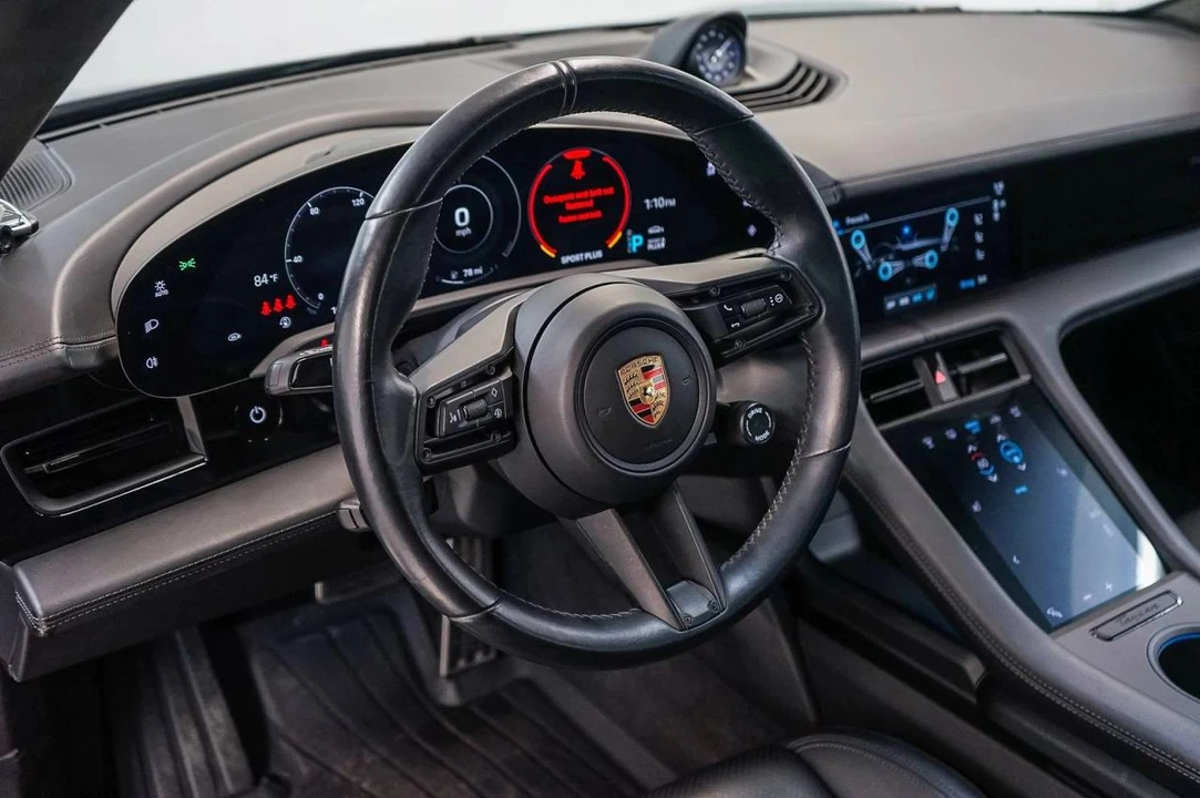 2023 Porsche Taycan GTS - Image 4 of 5