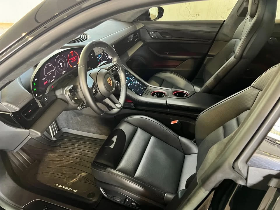 2023 Porsche Taycan GTS - Image 15 of 20