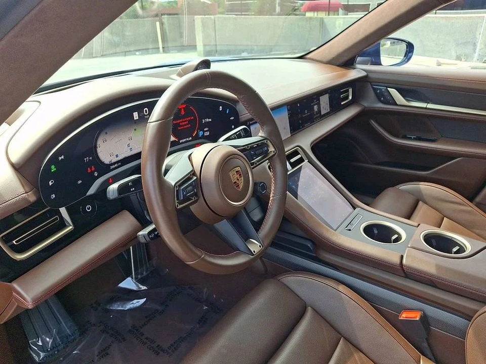 2023 Porsche Taycan GTS - Image 4 of 5