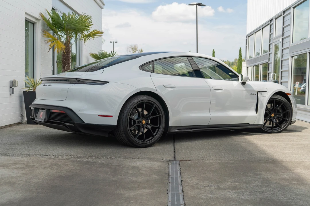 2023 Porsche Taycan GTS - Image 7 of 21