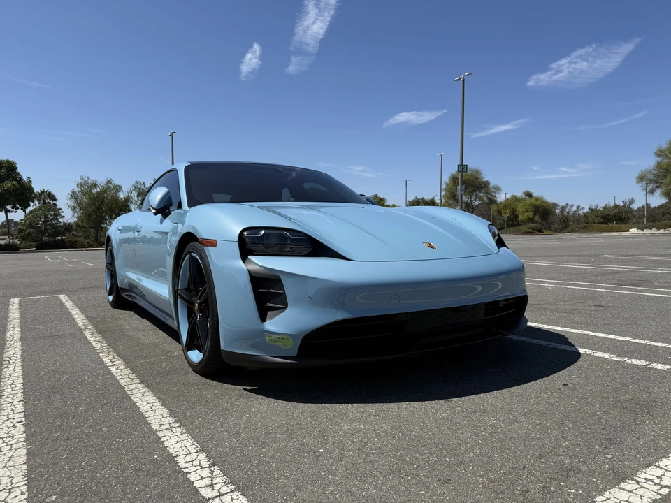 2023 Porsche Taycan GTS - Image 28 of 31