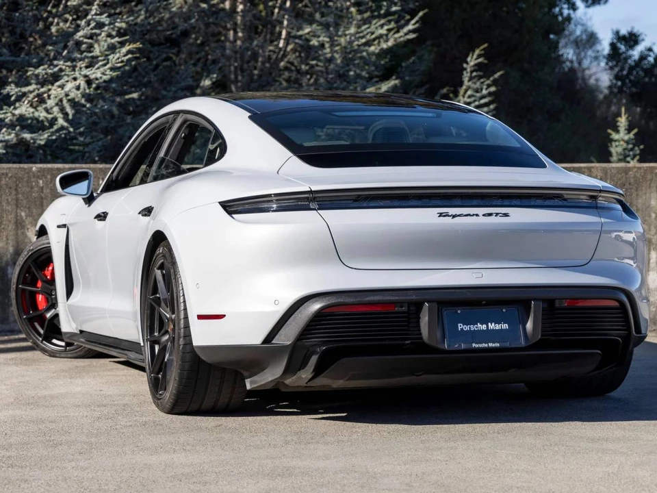 2023 Porsche Taycan GTS - Image 3 of 5
