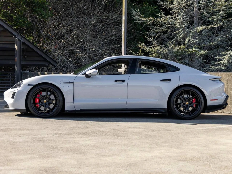 2023 Porsche Taycan GTS - Image 2 of 5