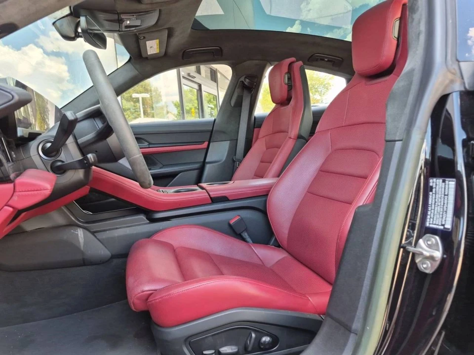 2023 Porsche Taycan GTS - Image 5 of 5