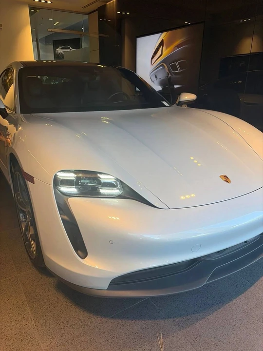 2023 Porsche Taycan - Image 2 of 5